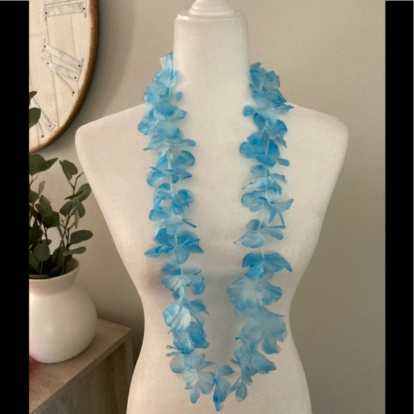 ❌SOLD NWOT 3 Hawaiian Flower Leis - Picture 5 of 5